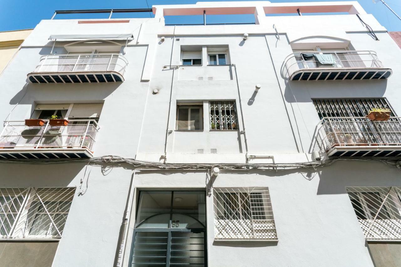 Apartamento Triana 3 Bedrooms & 2 Bath Parking Included *